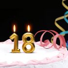 Tortagyertya - szám, 6 x 3 cm - arany - 7